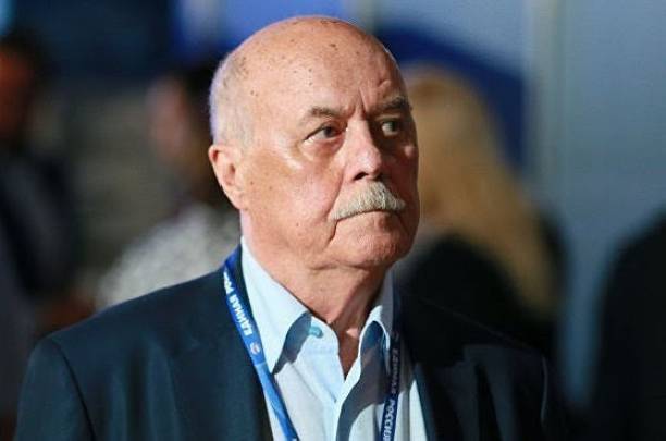 Супруга Станислава Говорухина возмущена слухам о его смерти Супруга Станислава Говорухина возмущена слухам о его смерти