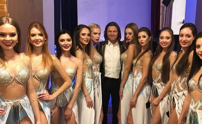 Дмитрий Маликов остался без яиц Дмитрий Маликов остался без яиц
