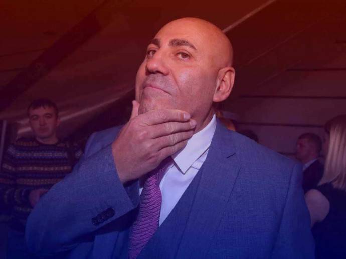 «Так не пойдёт»: Иосиф Пригожин намерен засудить Авраама Руссо и программу «Секрет на миллион» «Так не пойдёт»: Иосиф Пригожин намерен засудить Авраама Руссо и программу «Секрет на миллион»