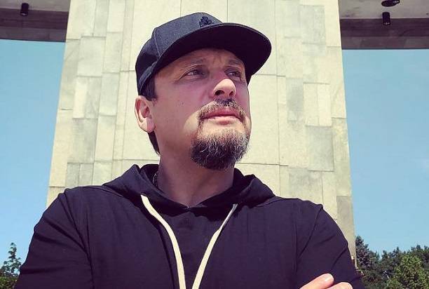 Стас Михайлов удивил нелепым внешним видом Стас Михайлов удивил нелепым внешним видом