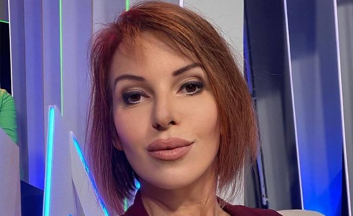 «Выглядит лучше, чем я»: Наталья Штурм опубликовала редкое фото своей мамы накануне ее 90-летия 