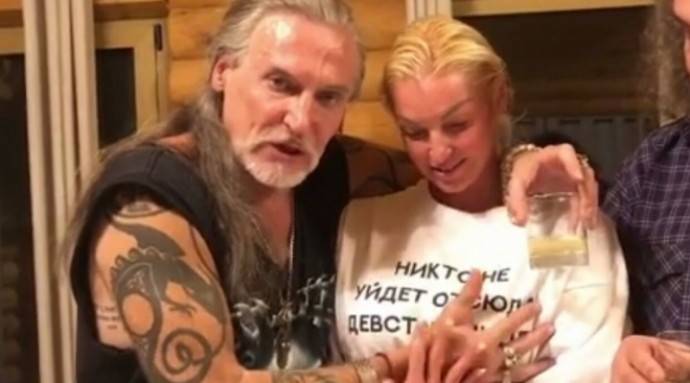 "По рюмочке накатим": Никита Джигурда оправдался за пьянку с Анастасией Волочковой "По рюмочке накатим": Никита Джигурда оправдался за пьянку с Анастасией Волочковой