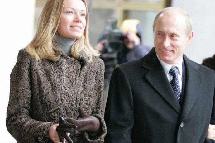 Старшая дочь Владимира Путина выступила на женском форуме Старшая дочь Владимира Путина выступила на женском форуме