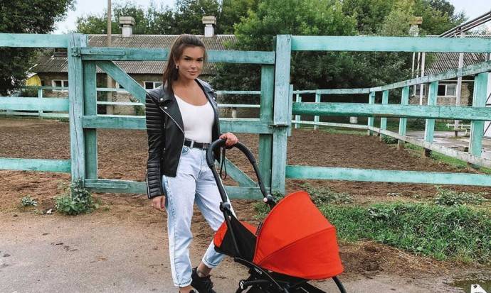 Располневшая Катя Жужа поделилась фото в купальнике Располневшая Катя Жужа поделилась фото в купальнике