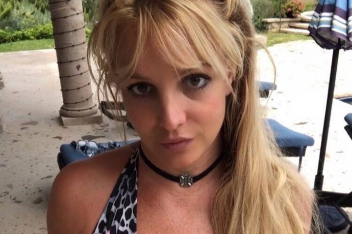Сдавала кровь три раза в день: Бритни Спирс рассказала новые подробности о жизни под опекой
Сдавала кровь три раза в день: Бритни Спирс рассказала новые подробности о жизни под опекой