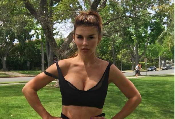 Анна Седокова продолжает радовать подписчиков откровенными фотографиями Анна Седокова продолжает радовать подписчиков откровенными фотографиями