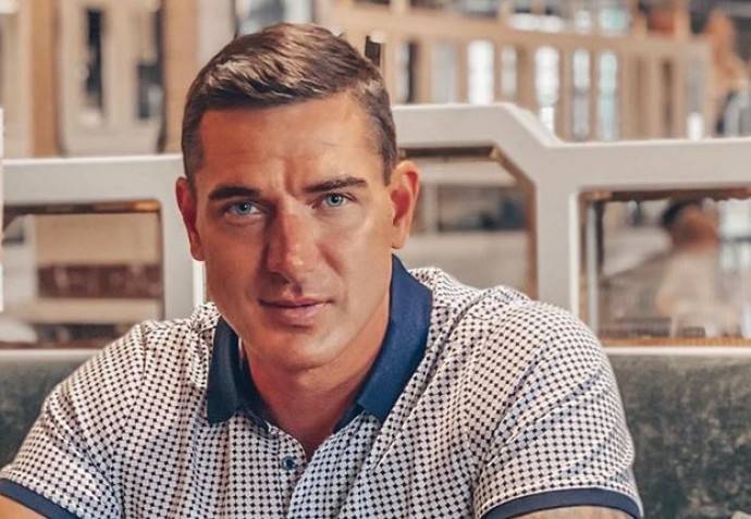 Курбан Омаров экстренно прервал отпуск с сыном Курбан Омаров экстренно прервал отпуск с сыном