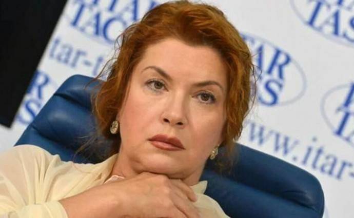 «Вера Сотникова убила соседа»: актриса намерена жестоко наказать нового жителя элитного посёлка «Вера Сотникова убила соседа»: актриса намерена жестоко наказать нового жителя элитного посёлка