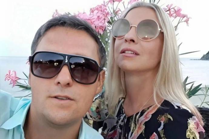 Вдова Юрия Шатунова приехала в Россию и показала как будет выглядеть памятник певцу, стоимостью 10 миллионов рублей Вдова Юрия Шатунова приехала в Россию и показала как будет выглядеть памятник певцу, стоимостью 10 миллионов рублей