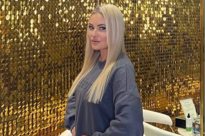 "Папаша маскируется": Дана Борисова пожаловалась, что ее бывший не хочет видеть свою дочь
