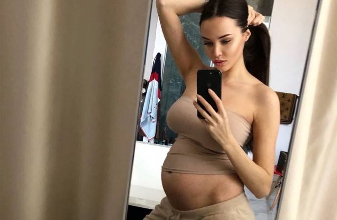 Анастасия Решетова призналась, что беременность была незапланированной