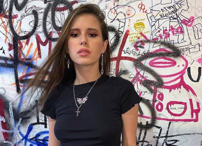 28-летняя исполнительница хита «Все решено» Elvira T вышла замуж за музыканта 28-летняя исполнительница хита «Все решено» Elvira T вышла замуж за музыканта