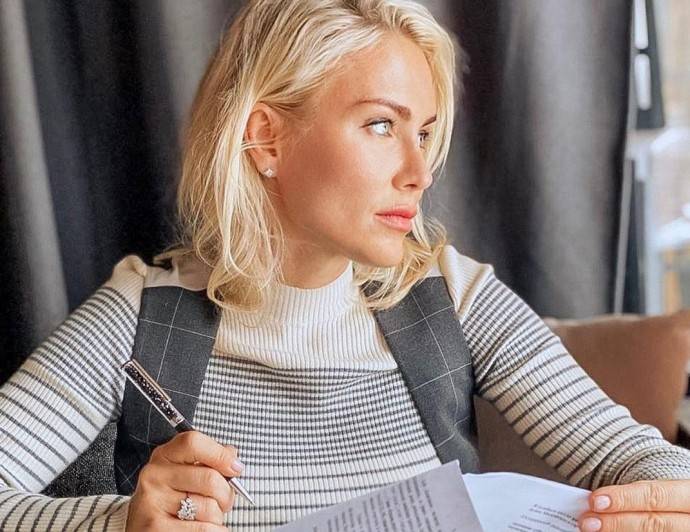 Недовольная клиентка подает в суд на адвокатскую контору Екатерины Гордон Недовольная клиентка подает в суд на адвокатскую контору Екатерины Гордон