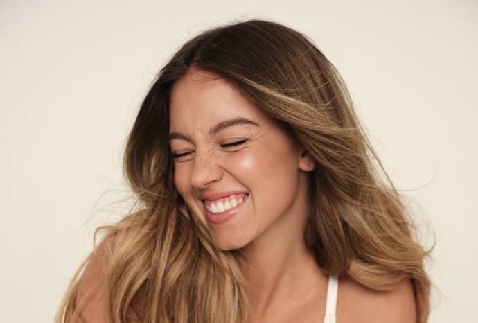 Сидни Суини анонсирует старт продаж новой коллекции белья, которое «делает тебя обнаженным» Сидни Суини анонсирует старт продаж новой коллекции белья, которое «делает тебя обнаженным»