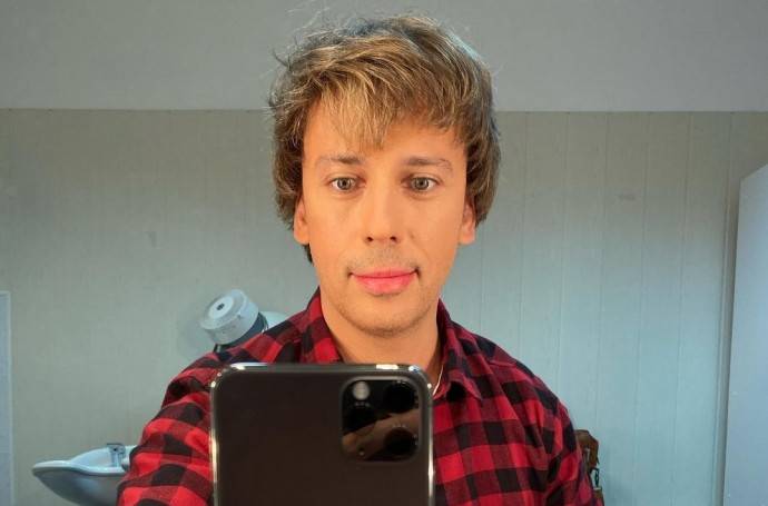 "Мне три года": Максим Галкин спешно удалил фото своих родителей с Аллой Пугачевой "Мне три года": Максим Галкин спешно удалил фото своих родителей с Аллой Пугачевой