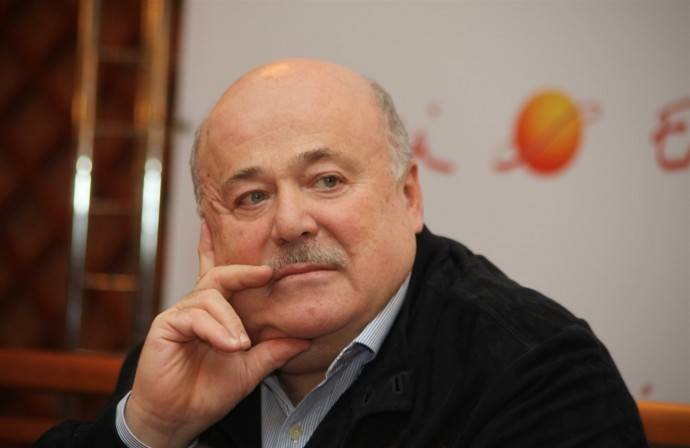 Александр Калягин публично пристыдил Чулпан Хаматову Александр Калягин публично пристыдил Чулпан Хаматову