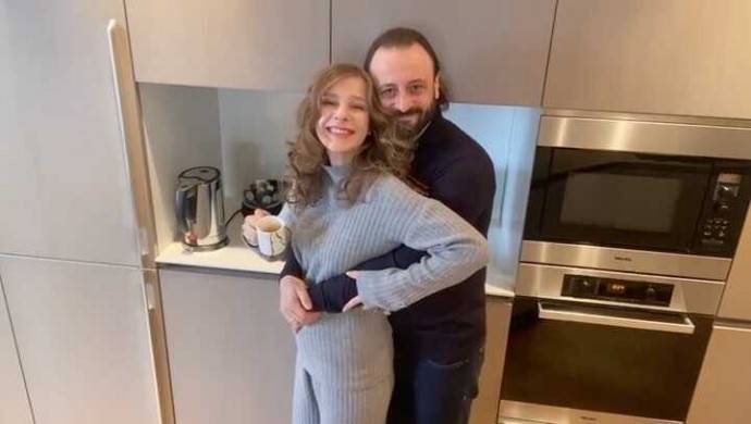 Илья Авербух резко ответил на вопрос о разнице в возрасте с Лизой Арзамасовой Илья Авербух резко ответил на вопрос о разнице в возрасте с Лизой Арзамасовой