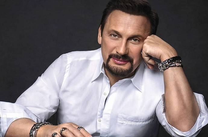Стас Михайлов поразил фанаток помолодевшим лицом Стас Михайлов поразил фанаток помолодевшим лицом