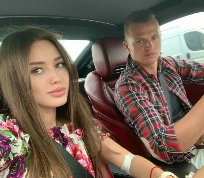 Дмитрий Тарасов намекнул на проблем в браке с Анастасией Костенко