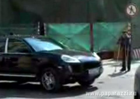 Автомобиль Валерия Меладзе атаковали Сифон и Борода (ВИДЕО)