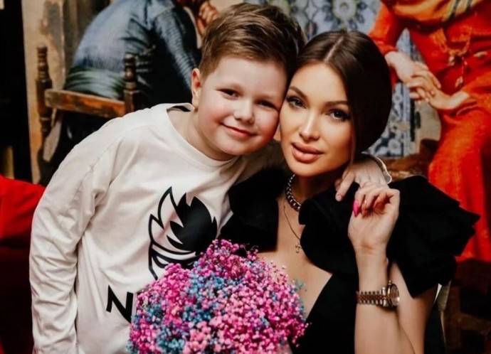 Евгения Феофилактова хочет лишить Антона Гусева родительских прав Евгения Феофилактова хочет лишить Антона Гусева родительских прав