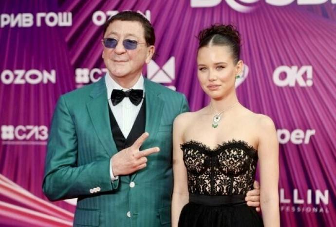 Григорий Лепс собрался жениться на 18-летней девушке