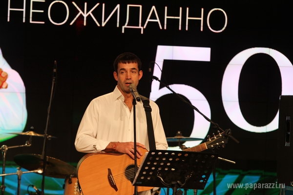 Дмитрий Певцов не верит в плохие приметы и отмечает юбилей заранее
