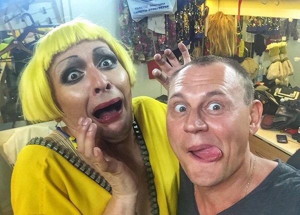 Бывший участник «Дома 2» Степан Меньшиков станет отцом во второй раз Бывший участник «Дома 2» Степан Меньшиков станет отцом во второй раз