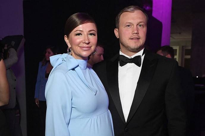 Много: стало известно, сколько еще счетов нашли у Блиновской и ее мужа Много: стало известно, сколько еще счетов нашли у Блиновской и ее мужа