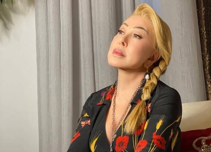 "Мамы - супергерои": Любовь Успенская с грустью поздравила всех с Днем матери "Мамы - супергерои": Любовь Успенская с грустью поздравила всех с Днем матери