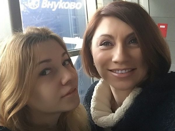 Роза Сябитова показала фигуру в откровенном купальнике