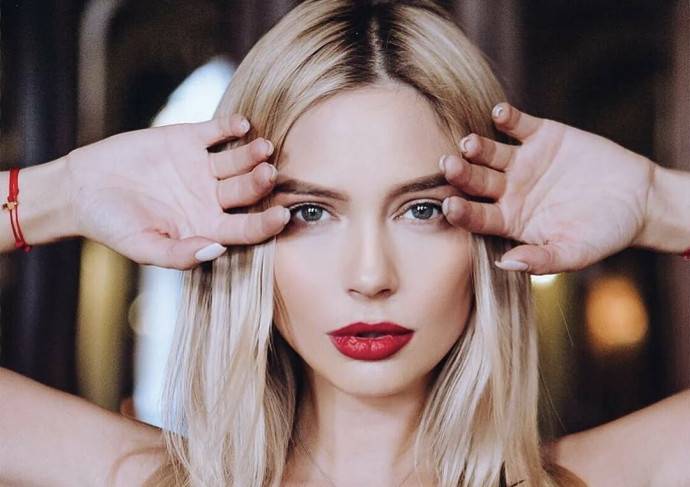 40 есть 40: в сеть попало фото Натальи Рудовой без фотошопа, ей пришлось оправдываться за полноту. ТОП горячих фото голой Натальи Рудовой для журнала Maxim 40 есть 40: в сеть попало фото Натальи Рудовой без фотошопа, ей пришлось оправдываться за полноту. ТОП горячих фото голой Натальи Рудовой для журнала Maxim