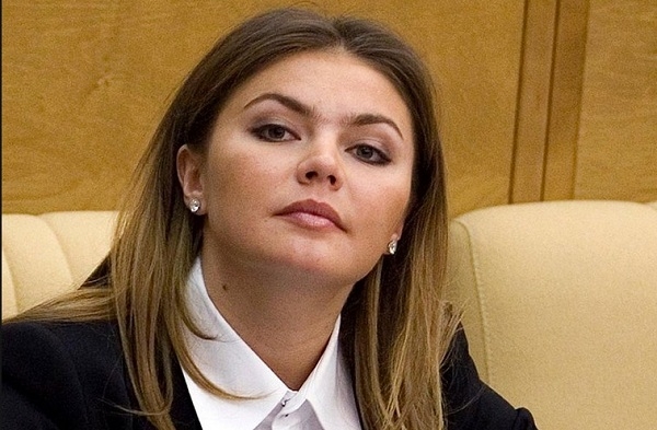 Похудевшая Алина Кабаева удивила зрителей Похудевшая Алина Кабаева удивила зрителей
