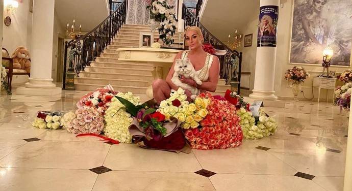 Анастасия Волочкова удивила подписчиков содержимым своего холодильника Анастасия Волочкова удивила подписчиков содержимым своего холодильника