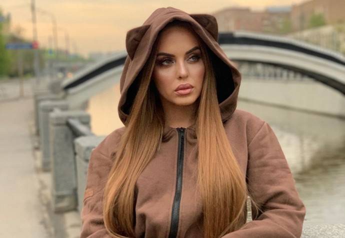Юлия Ефременкова призналась, что не может ужиться с Мондезиром