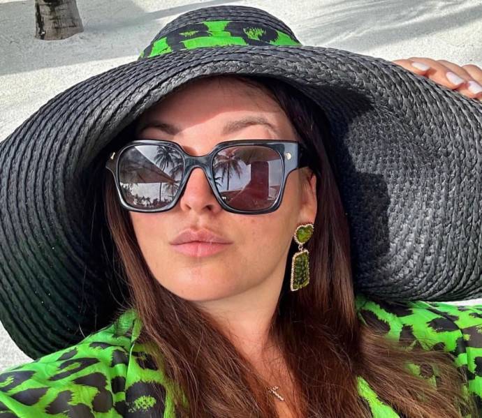 Ирина Дубцова упала во время концерта
Ирина Дубцова упала во время концерта