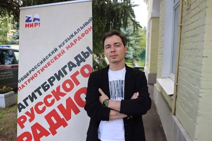 Родион Газманов присоединился к Агитбригаде «Русского Радио» на концерте в Нижнем Новгороде Родион Газманов присоединился к Агитбригаде «Русского Радио» на концерте в Нижнем Новгороде