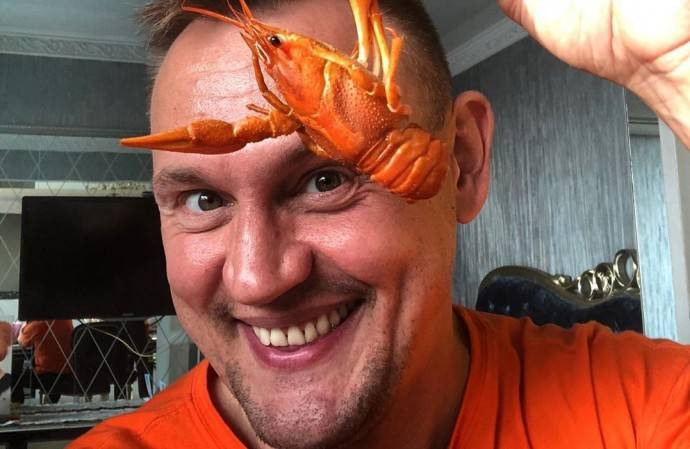 Степан Меньщиков крестил новорожденную дочь Степан Меньщиков крестил новорожденную дочь