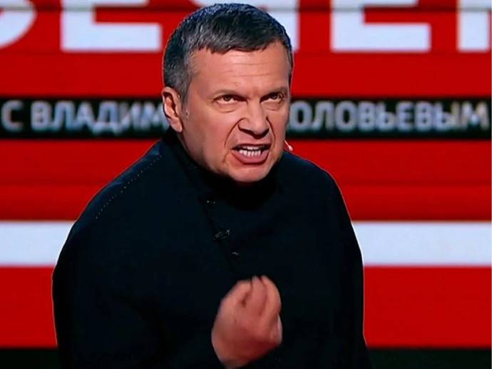 Сын главного патриота страны Владимира Соловьева постепенно превращается в дочь Сын главного патриота страны Владимира Соловьева постепенно превращается в дочь