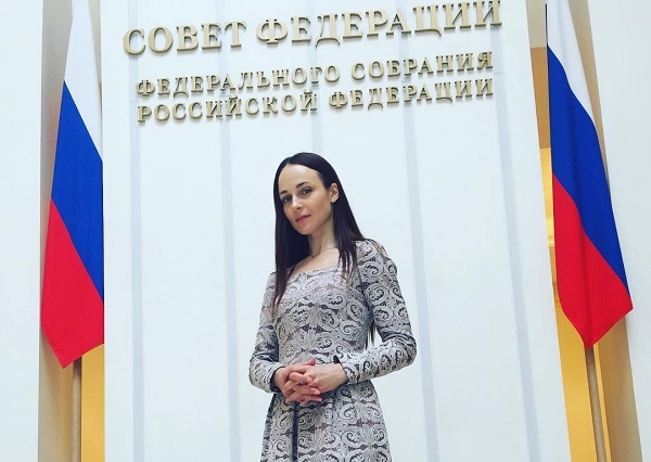 Анна Снаткина покинула кино и стала депутатом Госдумы Анна Снаткина покинула кино и стала депутатом Госдумы