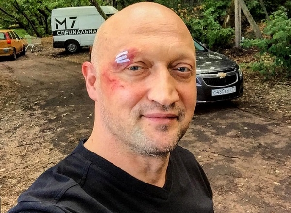 Гоша Куценко на своём кабриолете оценил последствия ночного урагана в Москве Гоша Куценко на своём кабриолете оценил последствия ночного урагана в Москве