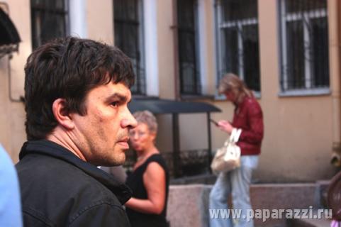 Гитаристу группы "Кино" не досталось приглашения на вечер памяти Цоя Гитаристу группы "Кино" не досталось приглашения на вечер памяти Цоя