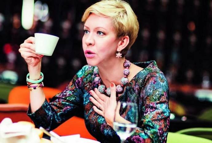 Выползла из тины: Татьяна Лазарева, после ухмылок и насмешек, бросилась таки оспаривать статус иноагента, заявив, что хочет жить в России Выползла из тины: Татьяна Лазарева, после ухмылок и насмешек, бросилась таки оспаривать статус иноагента, заявив, что хочет жить в России