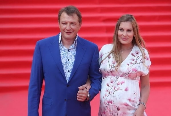 Марат Башаров так и не женился на матери своего новорожденного сына Марат Башаров так и не женился на матери своего новорожденного сына