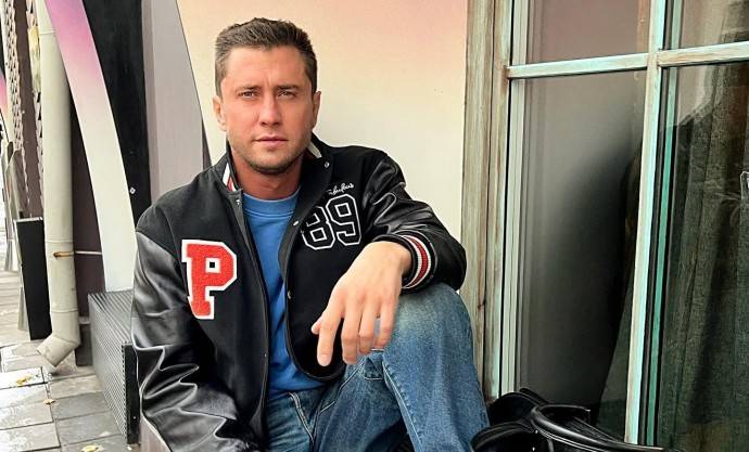 Дети Павла Прилучного весело проводят время с ним и его новой женой Дети Павла Прилучного весело проводят время с ним и его новой женой