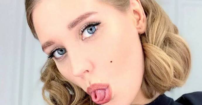 «Чудо-человек»: Гарик Харламов попарил Кристину Асмус и её любовника в бане. Топ фото абсолютно голой Кристины Асмус из бани без цензуры «Чудо-человек»: Гарик Харламов попарил Кристину Асмус и её любовника в бане. Топ фото абсолютно голой Кристины Асмус из бани без цензуры