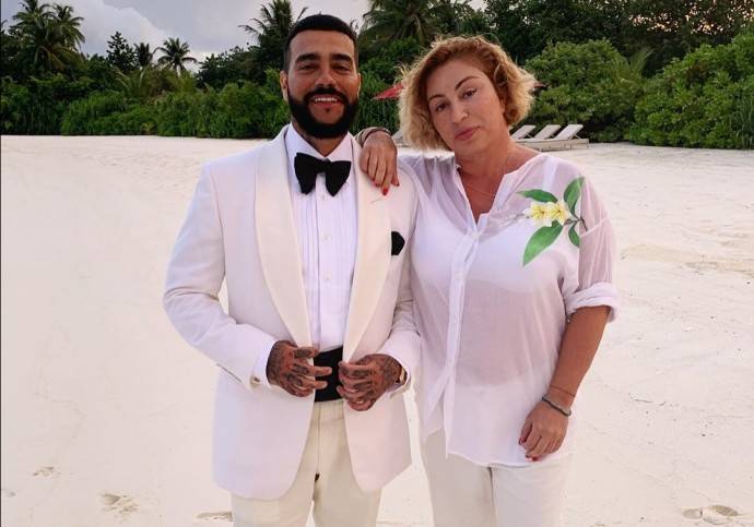 "Уже выбрали новую женщину Тимуру?": мать Тимати обвинили в развале семьи Тимати и Анастасии Решетовой "Уже выбрали новую женщину Тимуру?": мать Тимати обвинили в развале семьи Тимати и Анастасии Решетовой