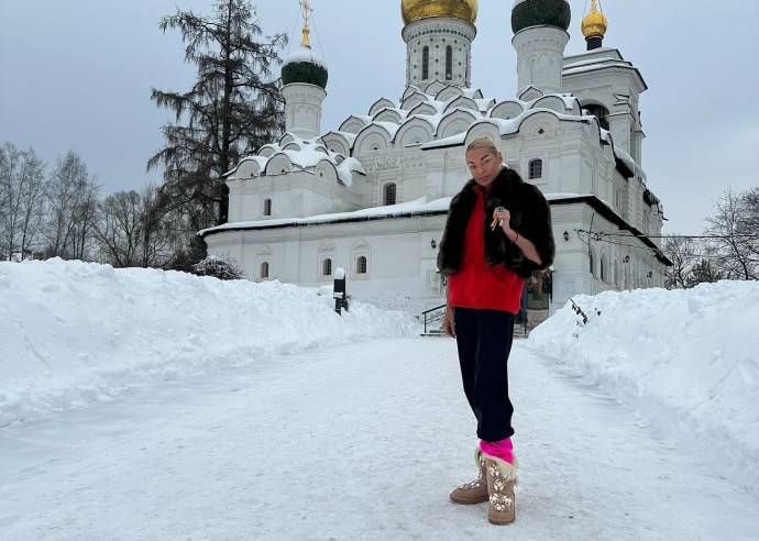 После очередного проигрыша в суде Анастасия Волочкова поделилась интимными кадрами подготовки к выступлению