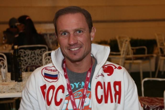 Роман Костомаров рассказал, что помогает ему справляться с пережитым Роман Костомаров рассказал, что помогает ему справляться с пережитым
