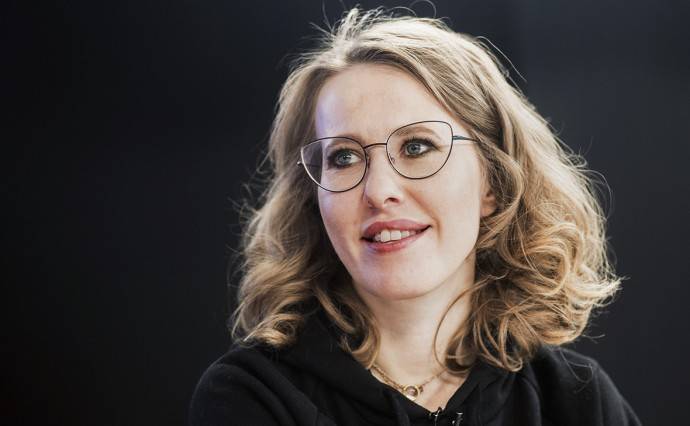 Ксения Собчак разделила людей на «элитных» и «глупых и необразованных» Ксения Собчак разделила людей на «элитных» и «глупых и необразованных»